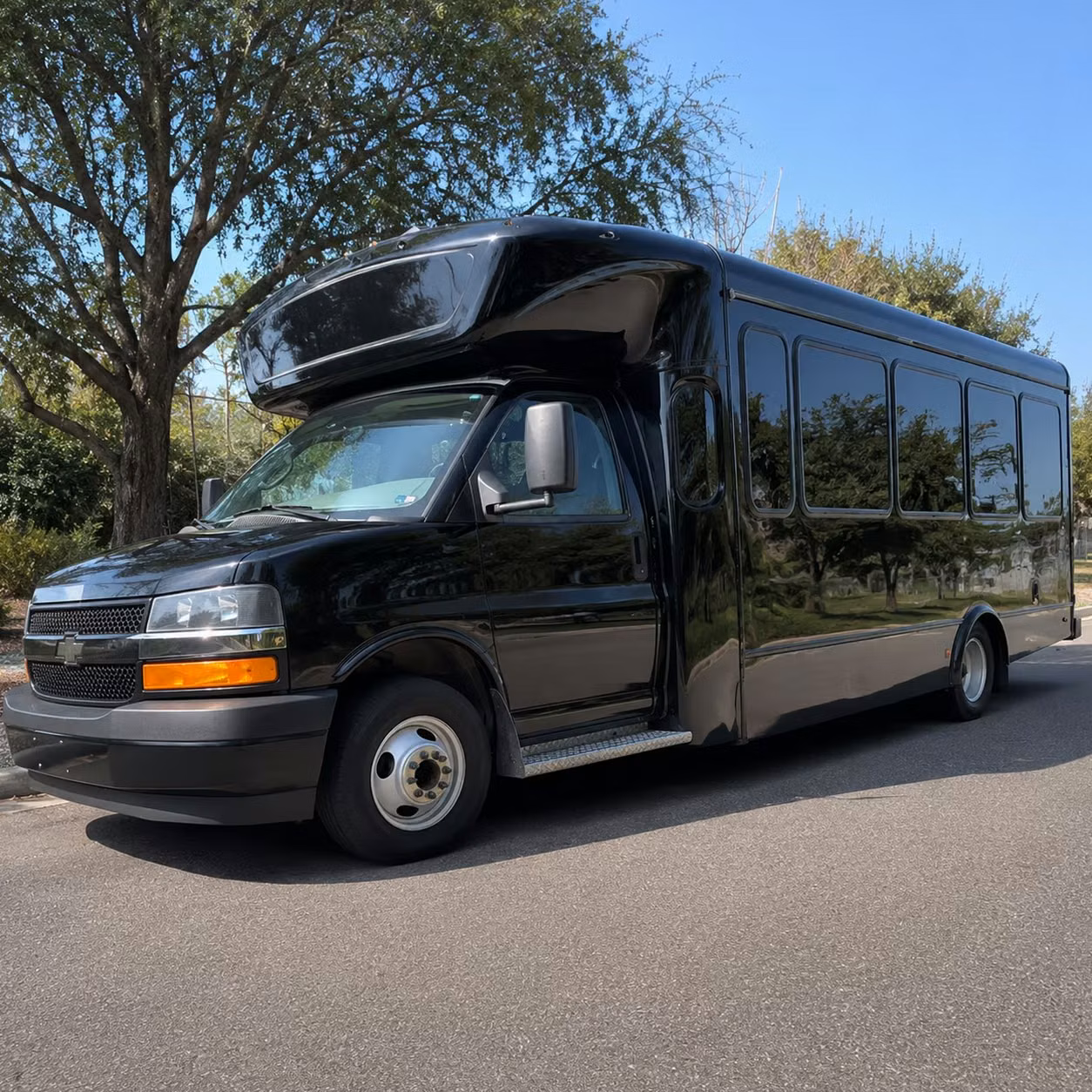 party buses for concerts at modesto centre plaza and central valley venues